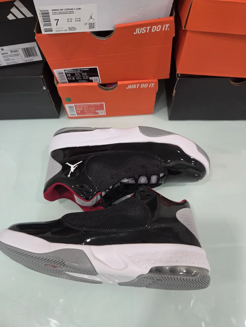 ​Nike Jordan Max Aura 2 